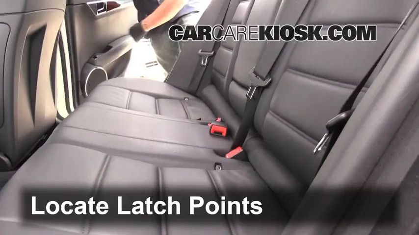 2010 Mercedes-Benz C63 AMG 6.3L V8 Car Seats Install
